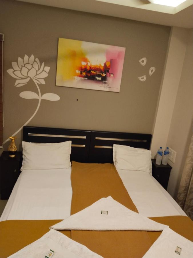 ホテル Metro Residency Kochi エクステリア 写真