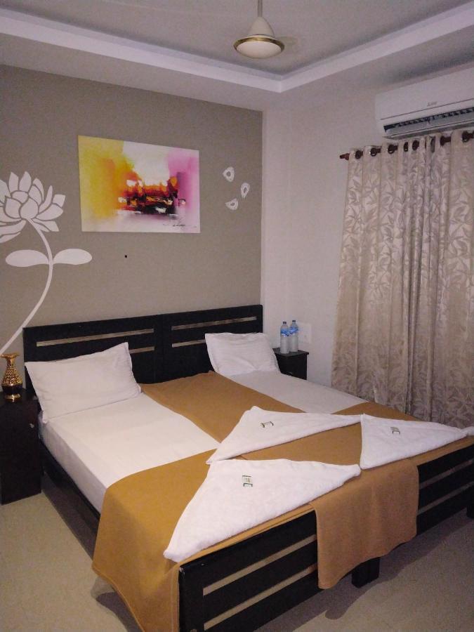 ホテル Metro Residency Kochi エクステリア 写真