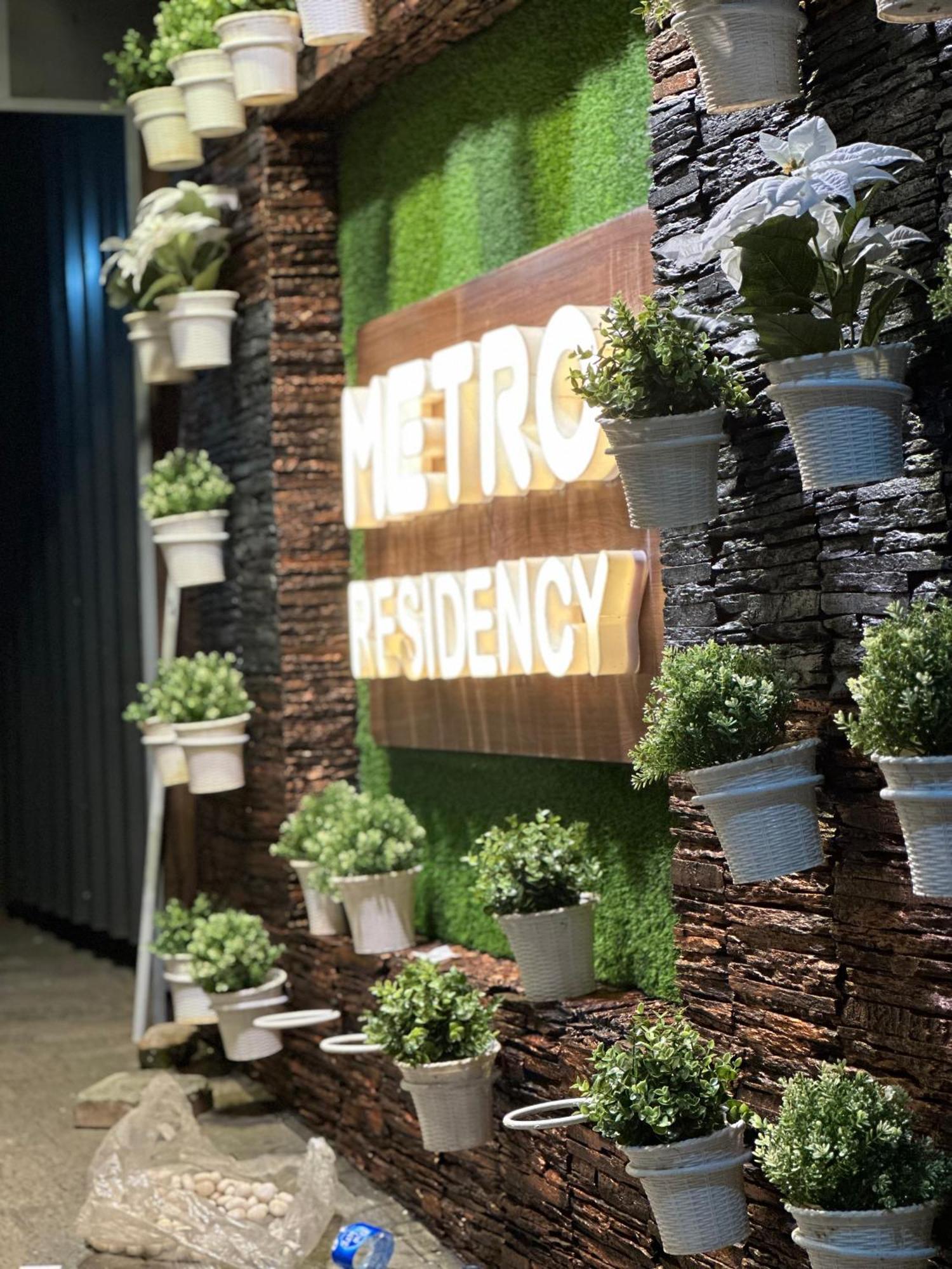 ホテル Metro Residency Kochi エクステリア 写真