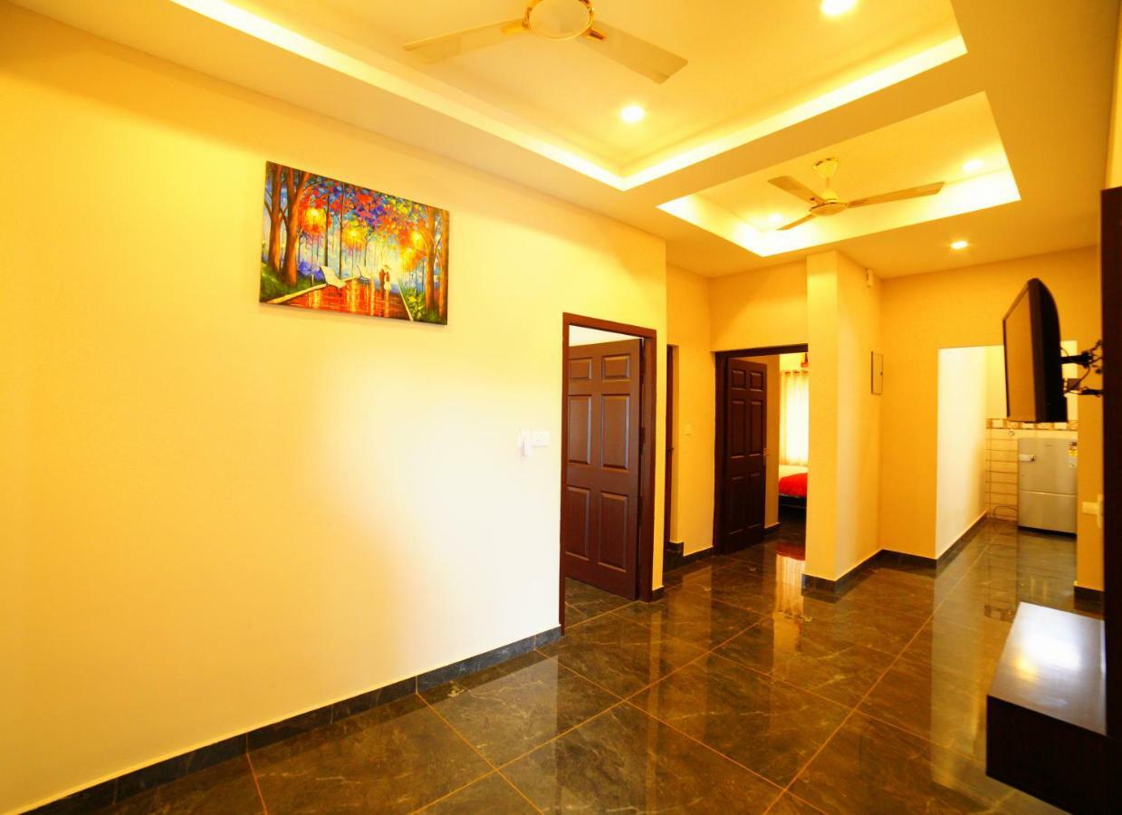 ホテル Metro Residency Kochi エクステリア 写真